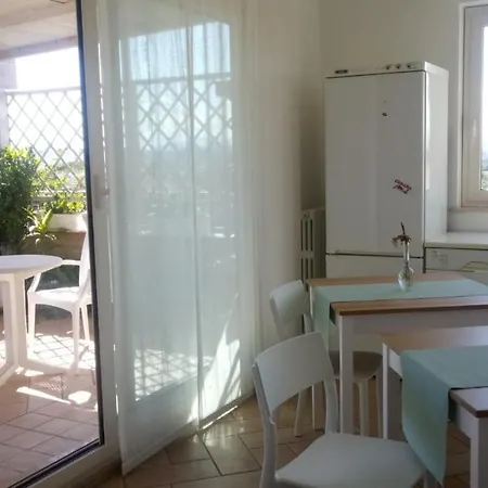 Il Cielo In Una Stanza Gæstehus Giulianova